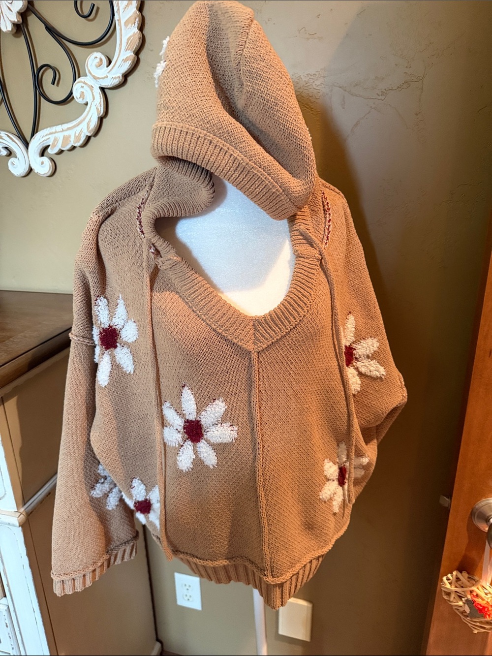 POL Daisy Hoodie Sweater - Cream Tan with White & Red Accents